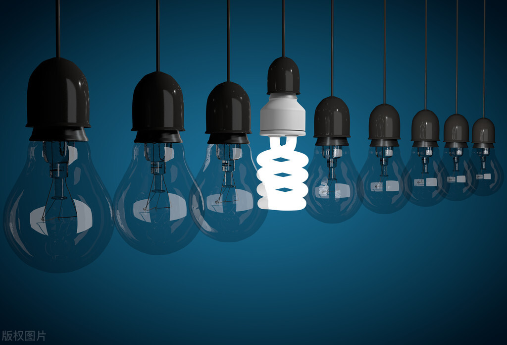 通常使用的白炽灯是谁发明的,实用型灯泡是谁发明的