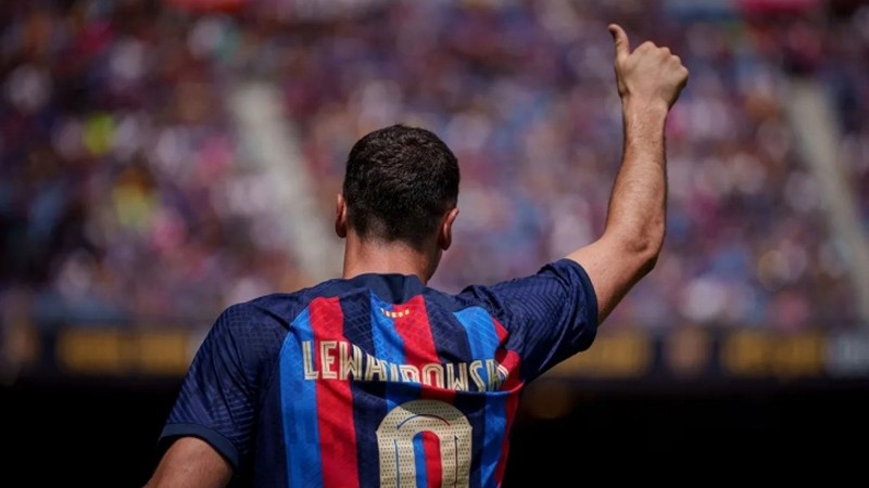 五大联赛唯一一个全胜的球队,五大联赛从未降过级的四个球队