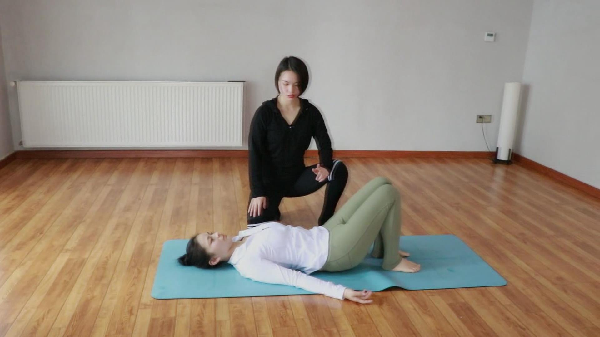 产后提臀丰臀瑜伽简单点的,产后肚子肥胖怎么练瑜伽