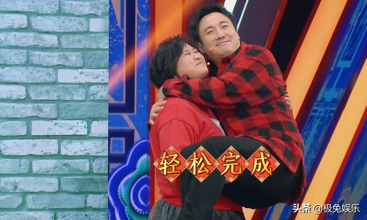 杨洋和沈腾争夺军艺校草头衔,军艺校草沈腾杨洋同框拥抱