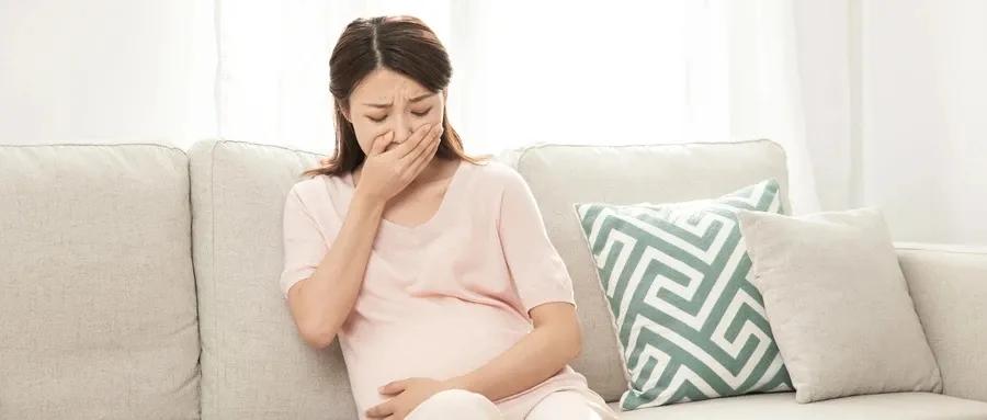 孕期5个月小腹隐隐坠痛,孕期为什么老感觉有下坠感