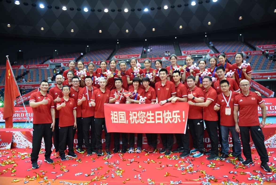 砥砺奋进二十载凝心聚力谋新篇,聚力奋进二十大