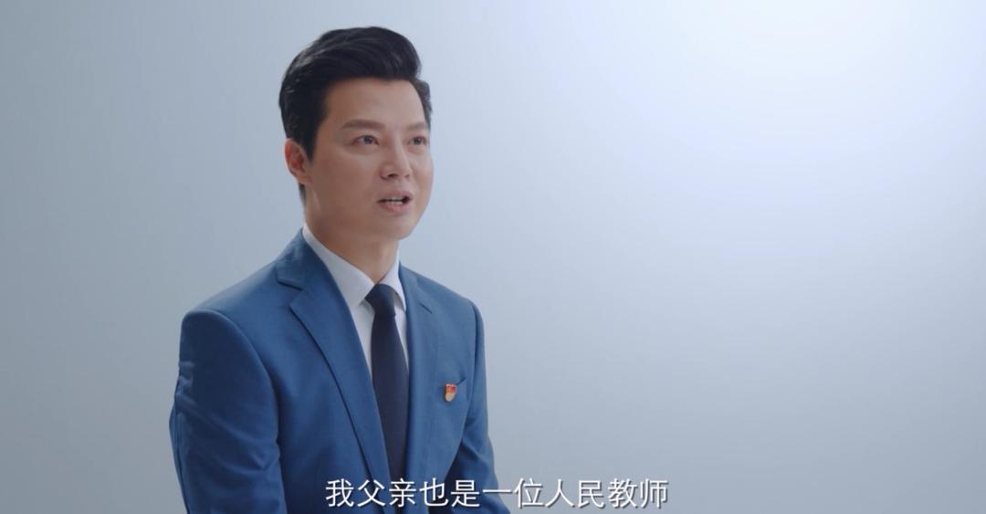 总台百位播音员主持人参与录制百集微视频节目，故事分配有深意