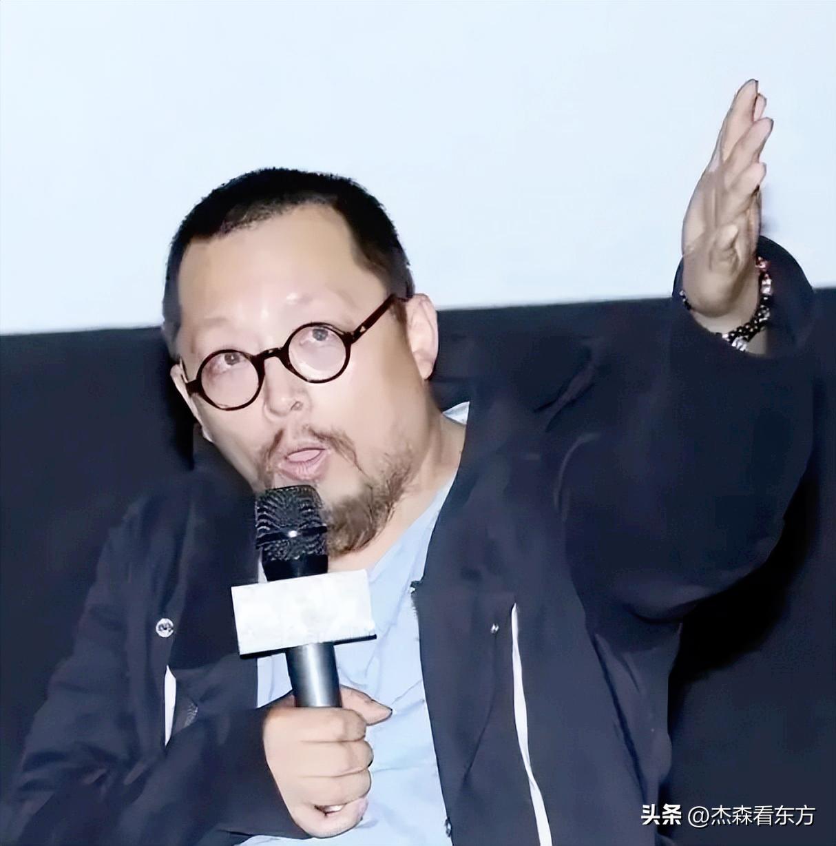 52岁大叔性骚扰多名女性，女子：他最爱舔女人的耳朵