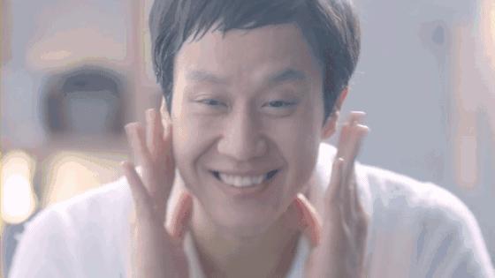 眼部大号脂肪粒去除过程视频,眼部长脂肪粒跟眼霜有关系吗