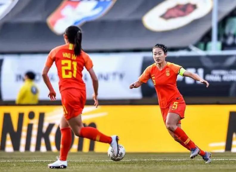 中国女足14号中卫,她是中国女篮学历最高的球员