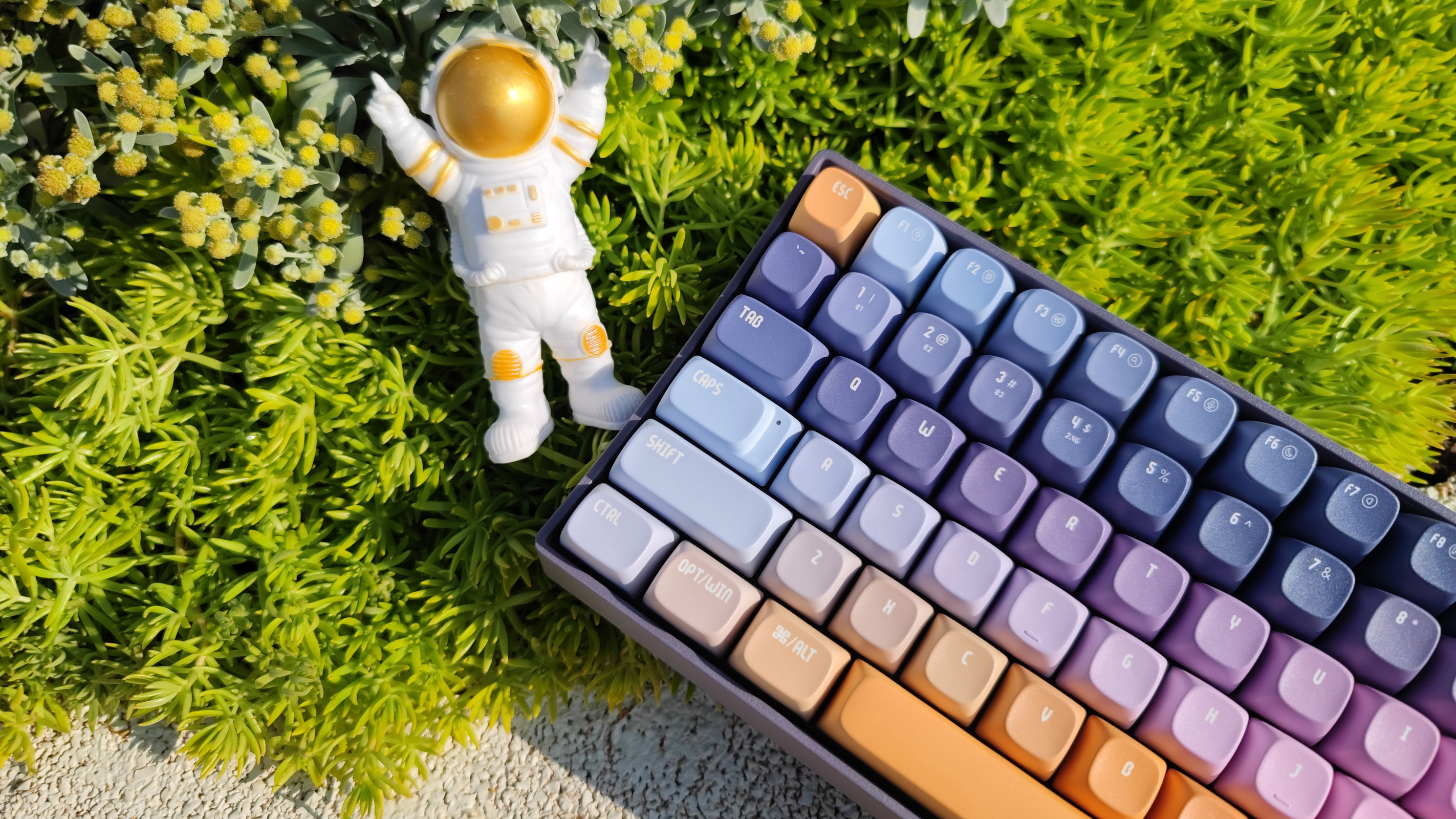 手感不错选择三模机械键盘,颜值党的首选这三款机械键盘真香