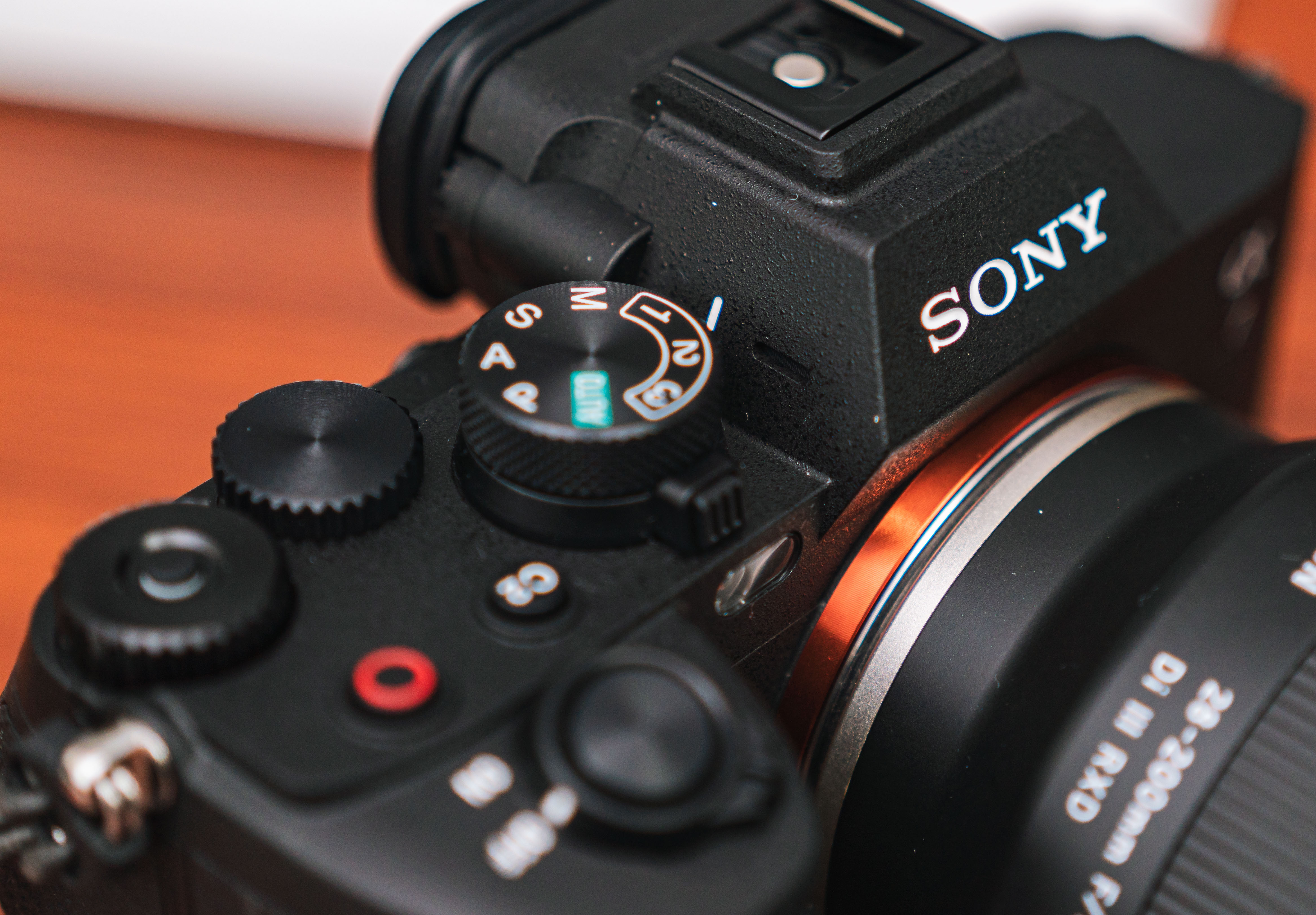 索尼a7m3与a7m4区别,现在买索尼a7m3值得买吗