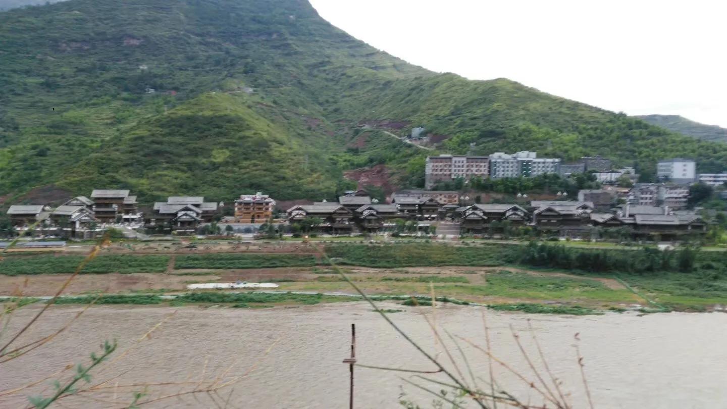 带孙女去贵阳玩,带着孙女自驾全国游