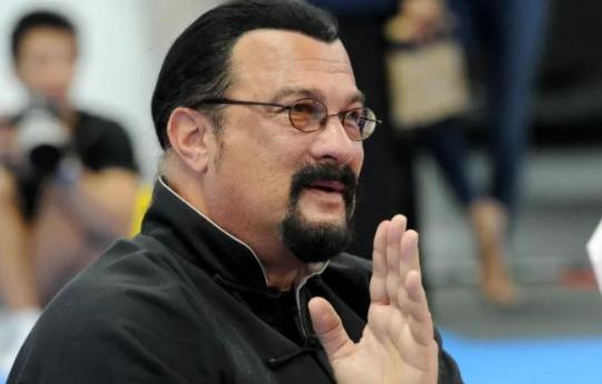 史蒂文西格尔与普京,西格尔普京