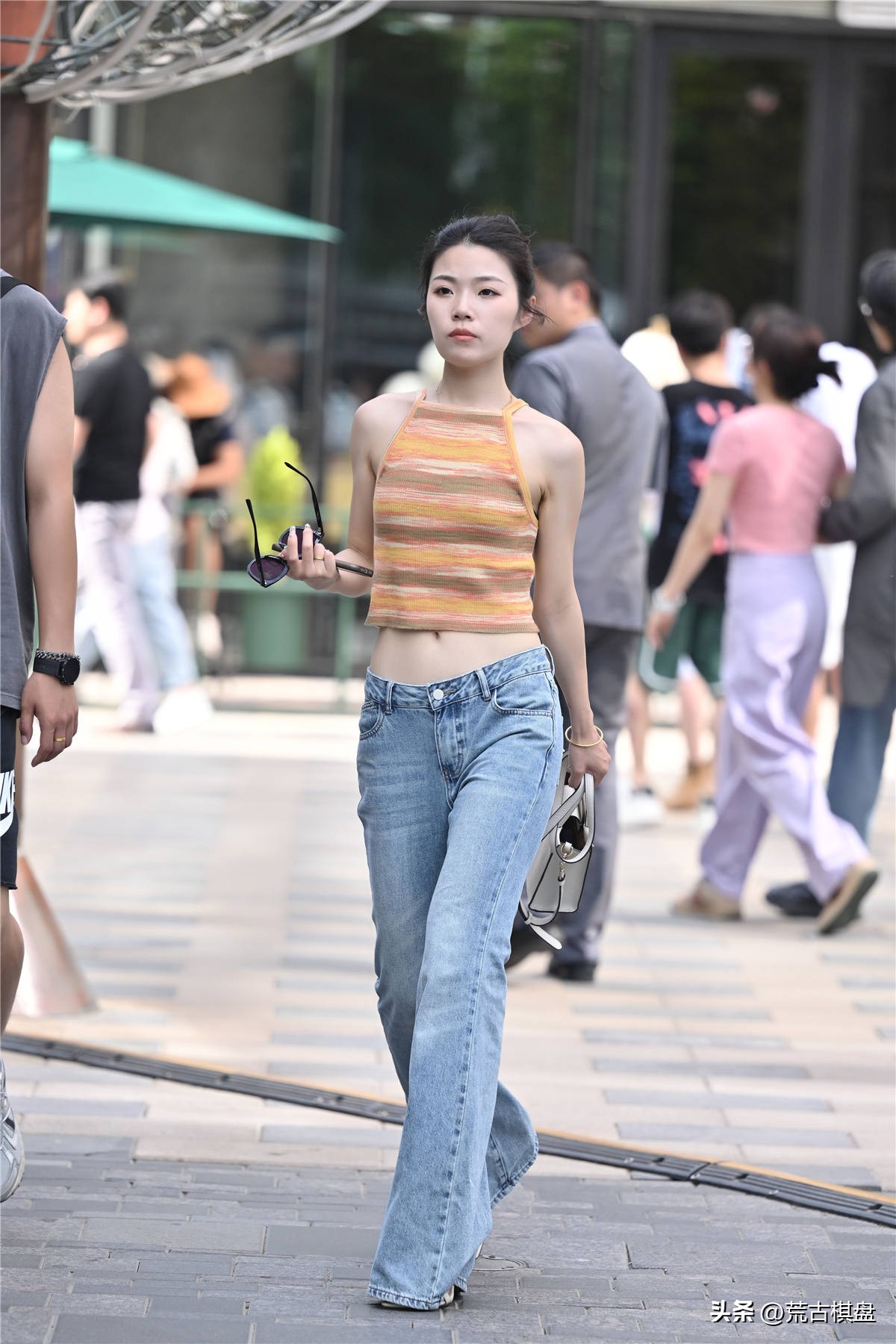 高腰牛仔裤微喇叭裤不显肚子,牛仔裤推荐复古蓝阔腿低腰