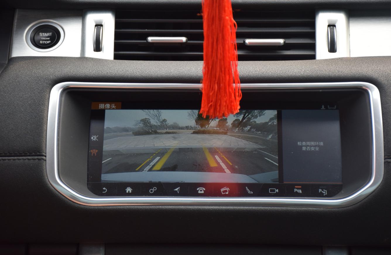 撕掉了所谓女性的身份标签,女司机车贴撕掉