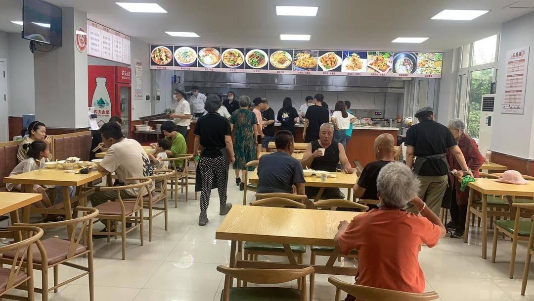 人民路社区爱心食堂,碧桂园惠民大食堂