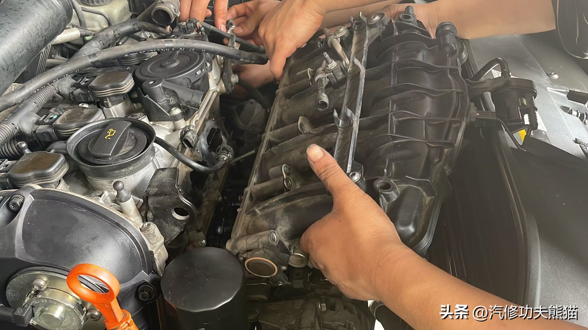 2017款大众迈腾10万公里烧机油,十年的迈腾怎么样后期维修费用