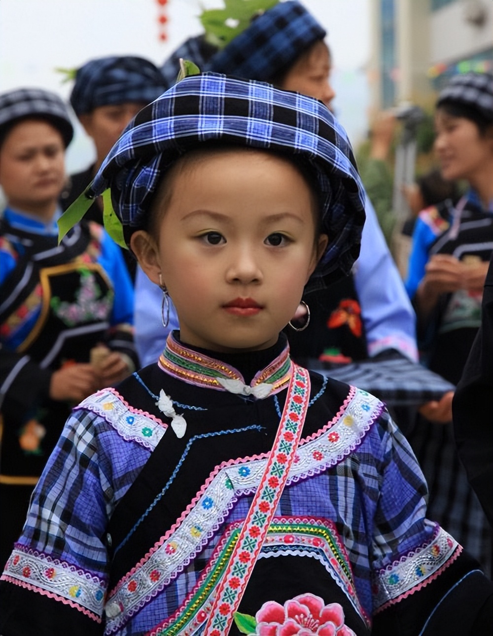 绚丽多彩的少数民族服饰,最具特色的少数民族服饰