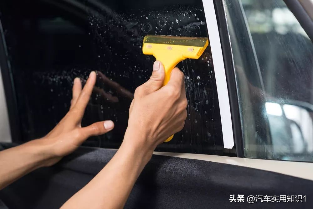 选择汽车贴膜需要注意的几个地方,很多车主贴膜不知道的贴膜套路