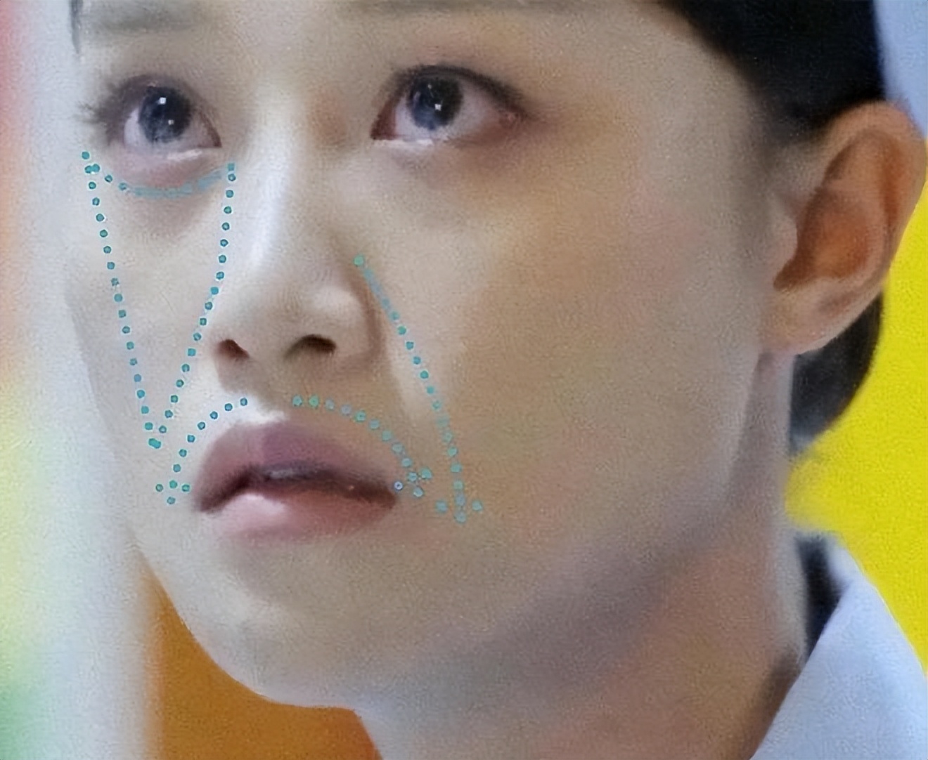 同样是“下撇嘴”，为什么有些人高级，有人则一脸苦相？答案在这