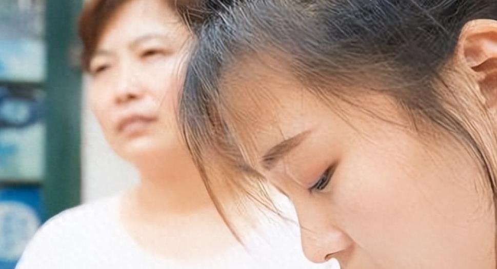 鎯婁汉涓惧姩,鎯婁汉涓惧姩鐭ヤ箮