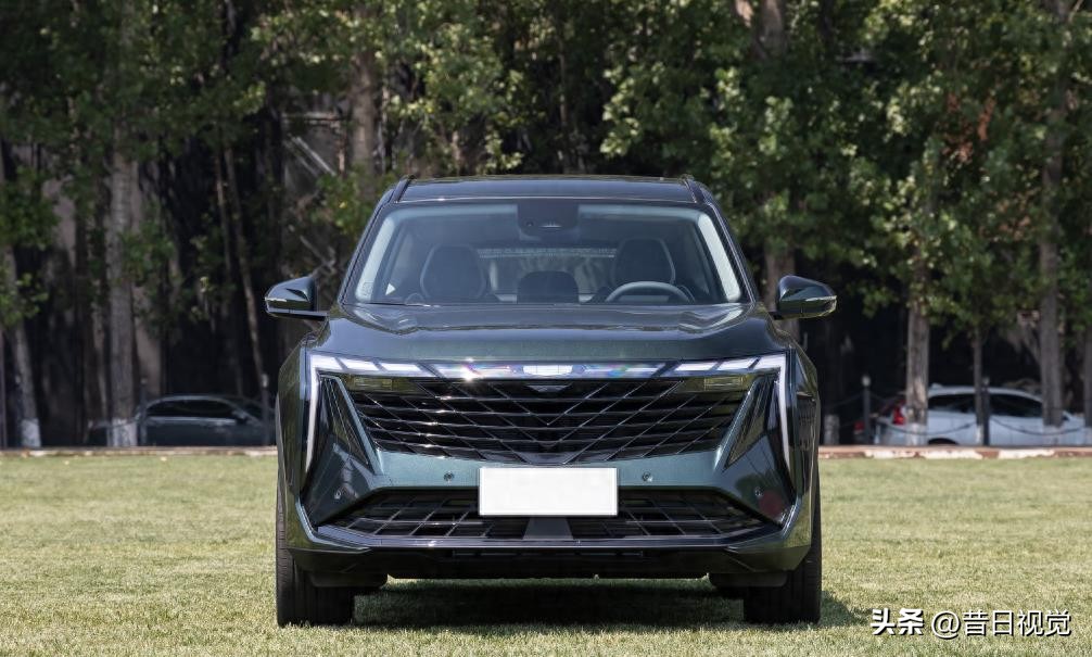 红旗hs5和博越哪个值得买,吉利博越l和红旗hs5对比