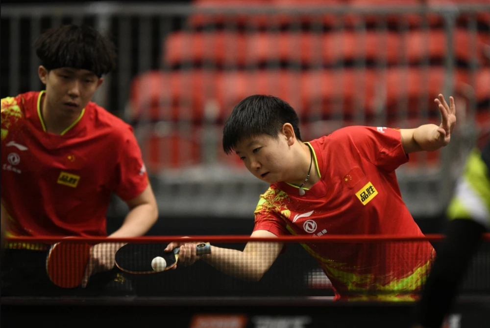 世乒赛混双王楚钦孙颖莎升国旗,孙颖莎王楚钦混双釜山世乒赛