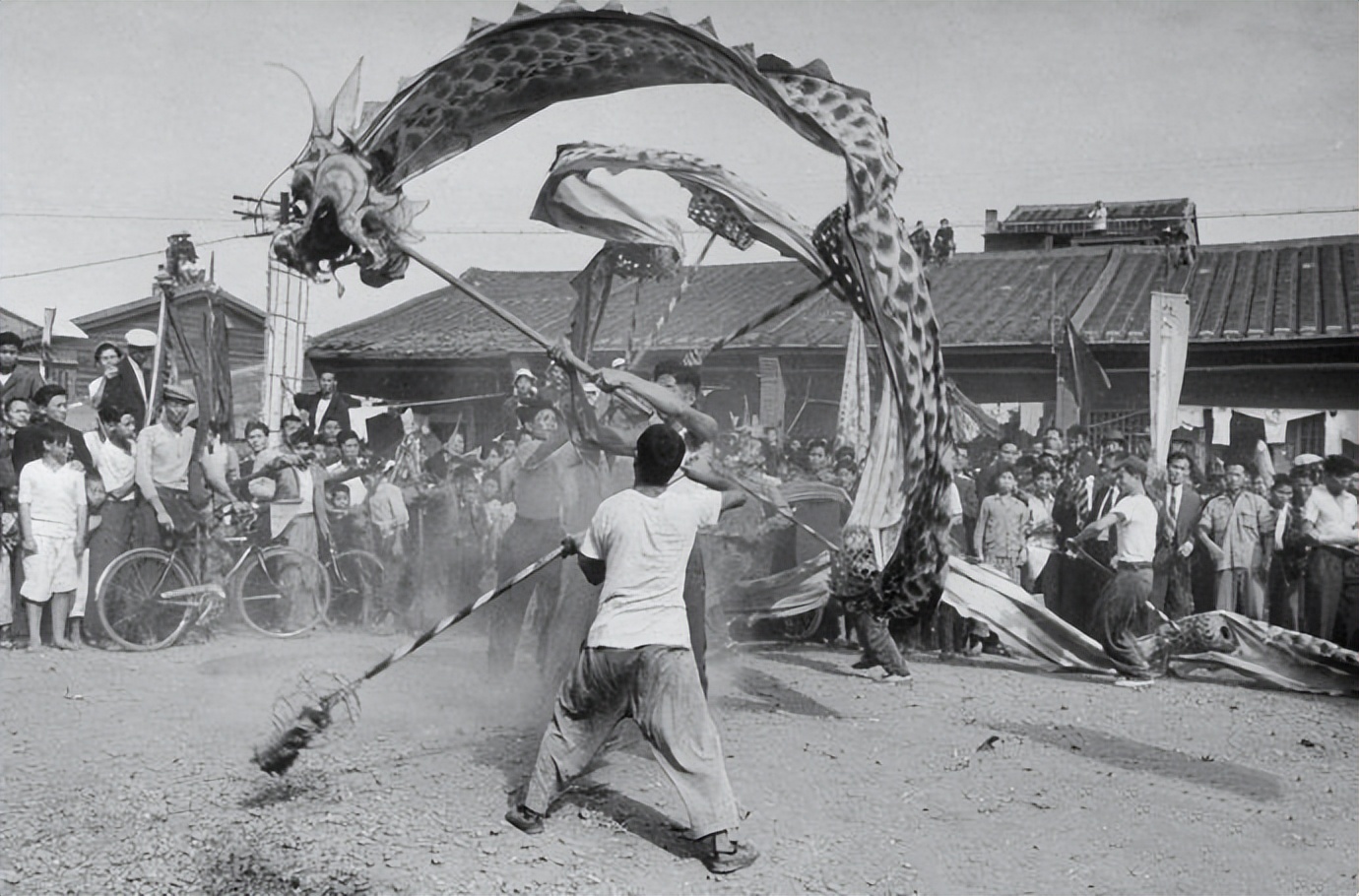 被压迫被奴役的悲惨命运,被压迫百年的美国人