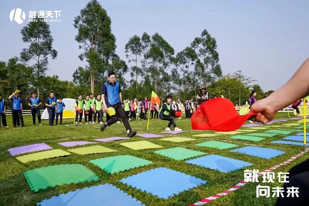 就现在向未来歌词,就现在向未来看齐