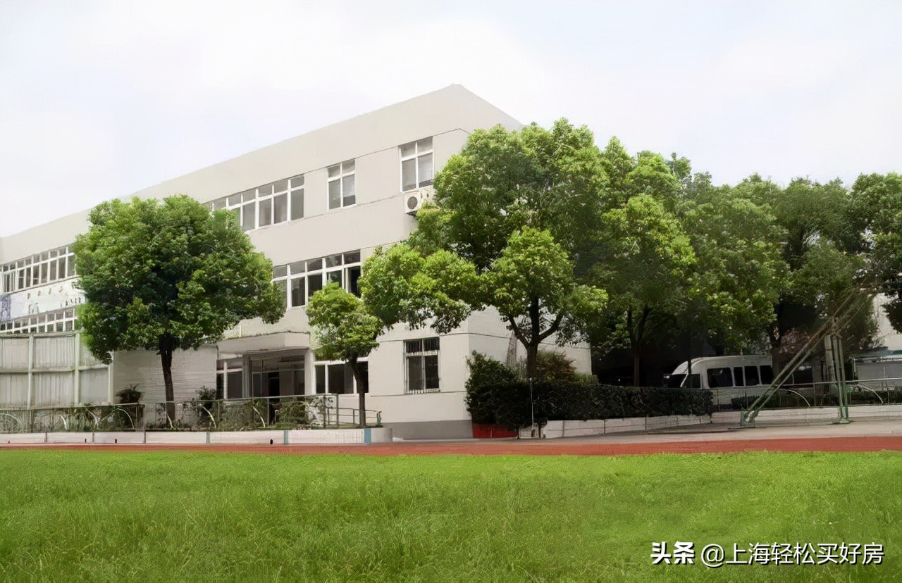 百校之父捐赠200所学校,中国百校之父有几个