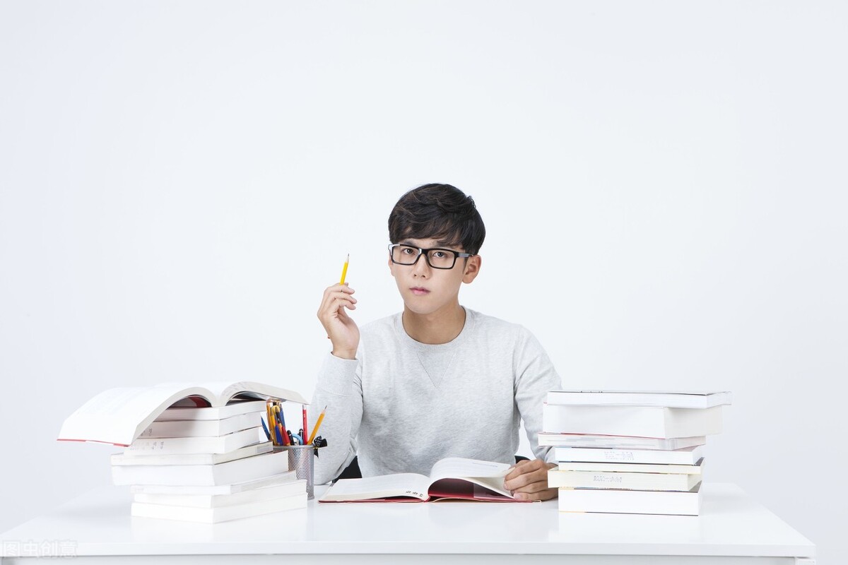 初中英语形容词和副词考试讲解,初中英语形容词和最高级难点