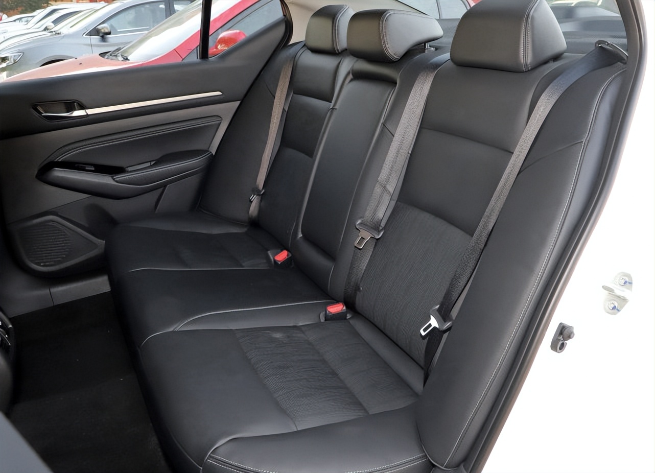 06天籁2.0l真实油耗一公里多少钱,2012年天籁2.5智享版每公里油耗