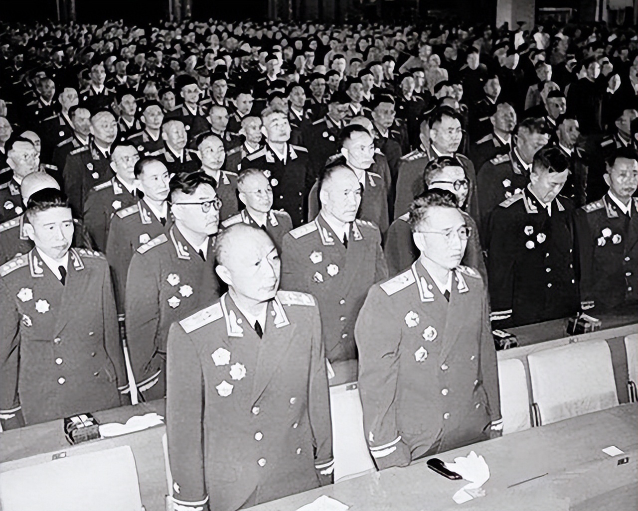 69年九大名单出炉，毛主席发怒：怎么没他？此人痛哭：主席记得我