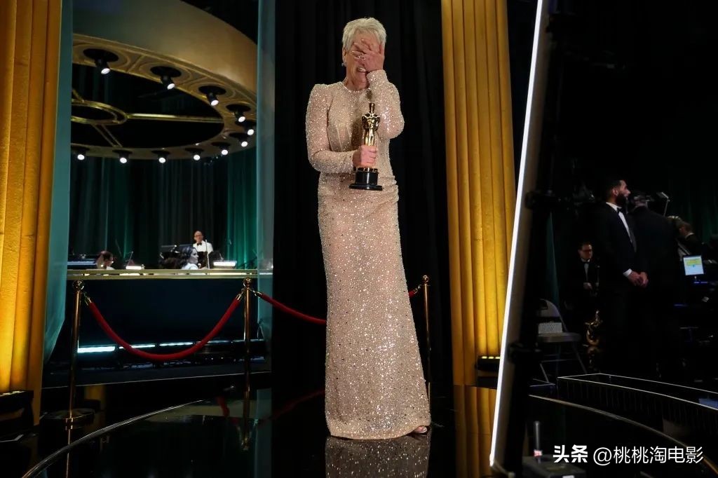 灏忔潕瀛愮粓浜庤幏寰楀ゥ鏂崱褰卞笣,灏忔潕瀛愮粓浜庡緱浜嗗ゥ鏂崱