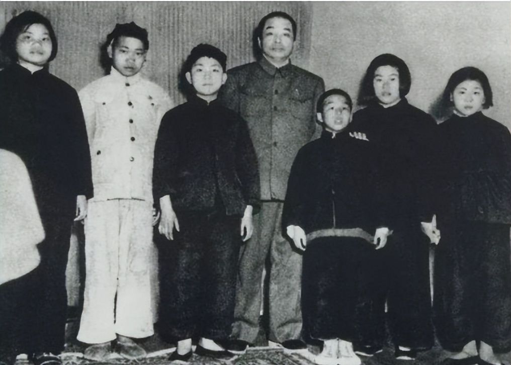 1940年国民*党**逮捕彭德怀胞弟，彭德怀上报毛主席处理，结果如何？