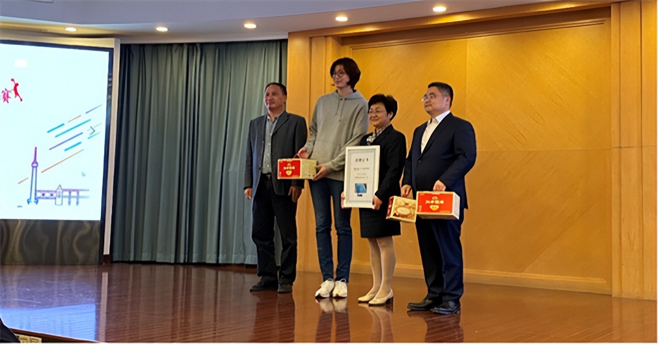 姚明和叶莉年龄,姚明与妻子叶莉