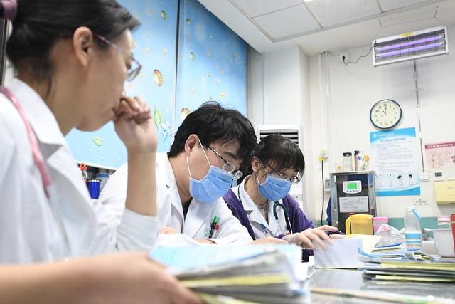 学中医为什么要学西医,中医和西医哪个更好学