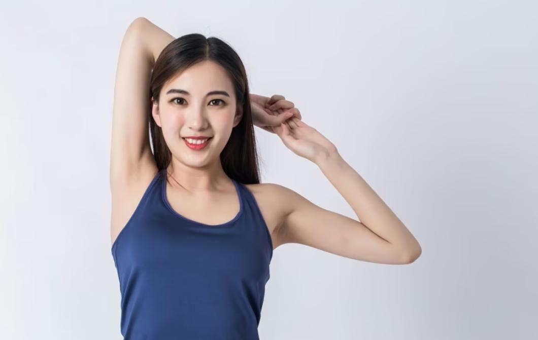 女性腹股沟发黑是什么原因怎么办,女性月经发黑成块状是什么原因