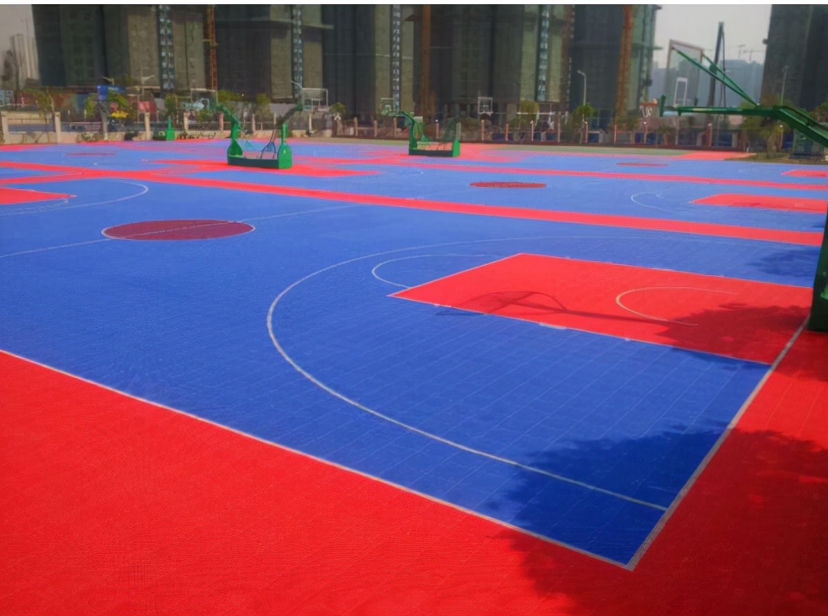 篮球场地材质什么区别,篮球场地地面材质