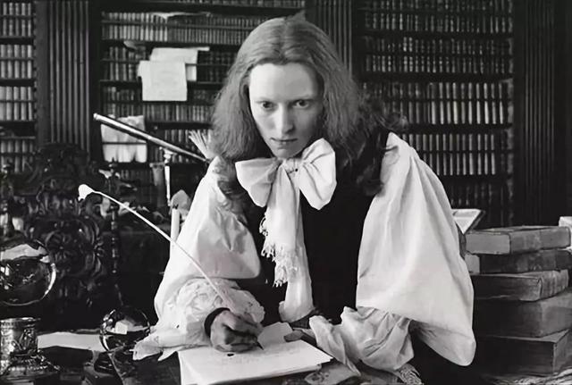 为什么老是雌雄异体,雌雄双体的人有什么区别