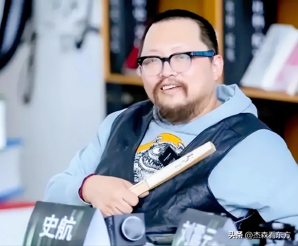 52岁大叔性骚扰多名女性，女子：他最爱舔女人的耳朵