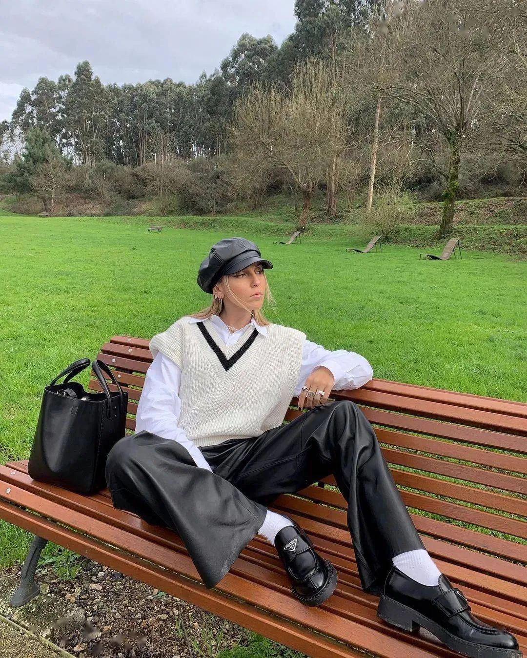 毛衣衬衫叠穿搭配什么裤子,冬天衬衫如何搭配毛衣