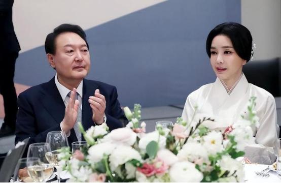 韩国最美夫人第一名,韩国夫人到底有多美出场惊艳世界