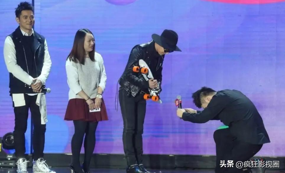 台上老实人，幕后“撒谎精”，这4位男明星一直在扮猪吃老虎