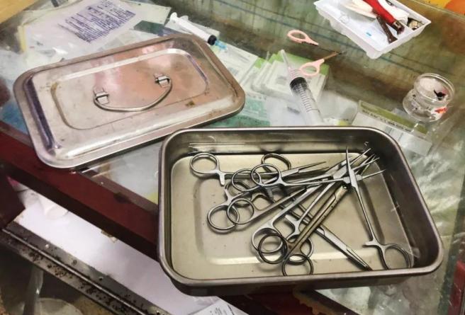 女子到黑医院做流产手术,小诊所打胎大出血