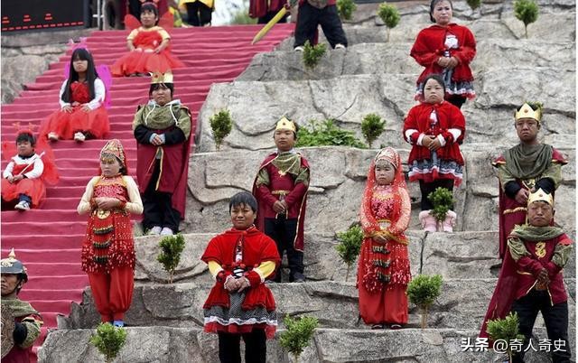 昆明小人国的人一般多高,昆明小人国年龄最小的人是谁