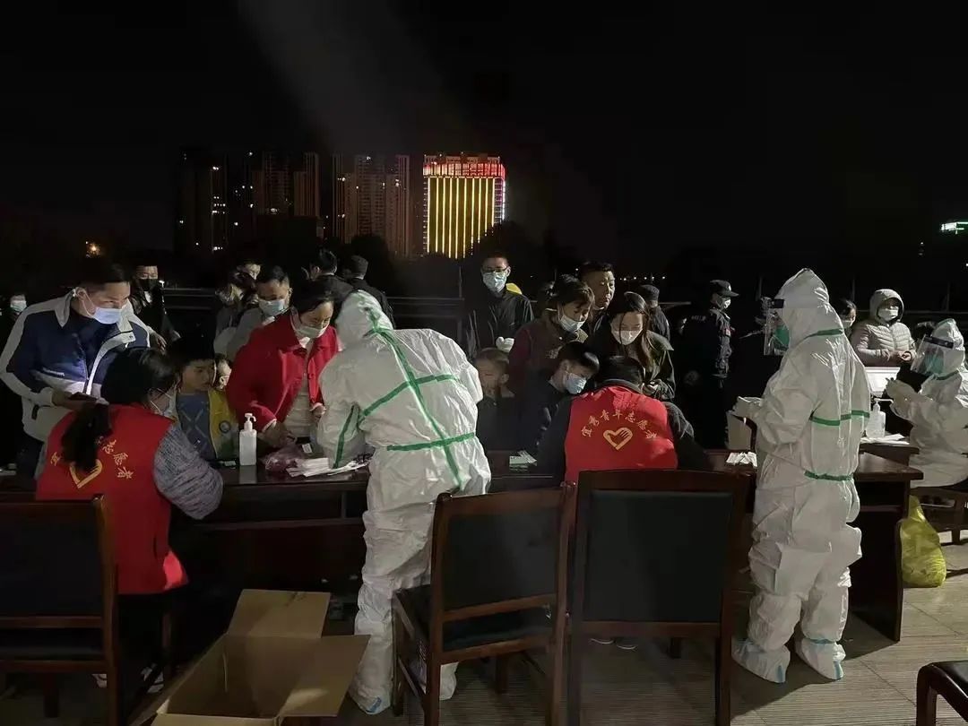 团圆抗疫战场,团聚青年同战疫