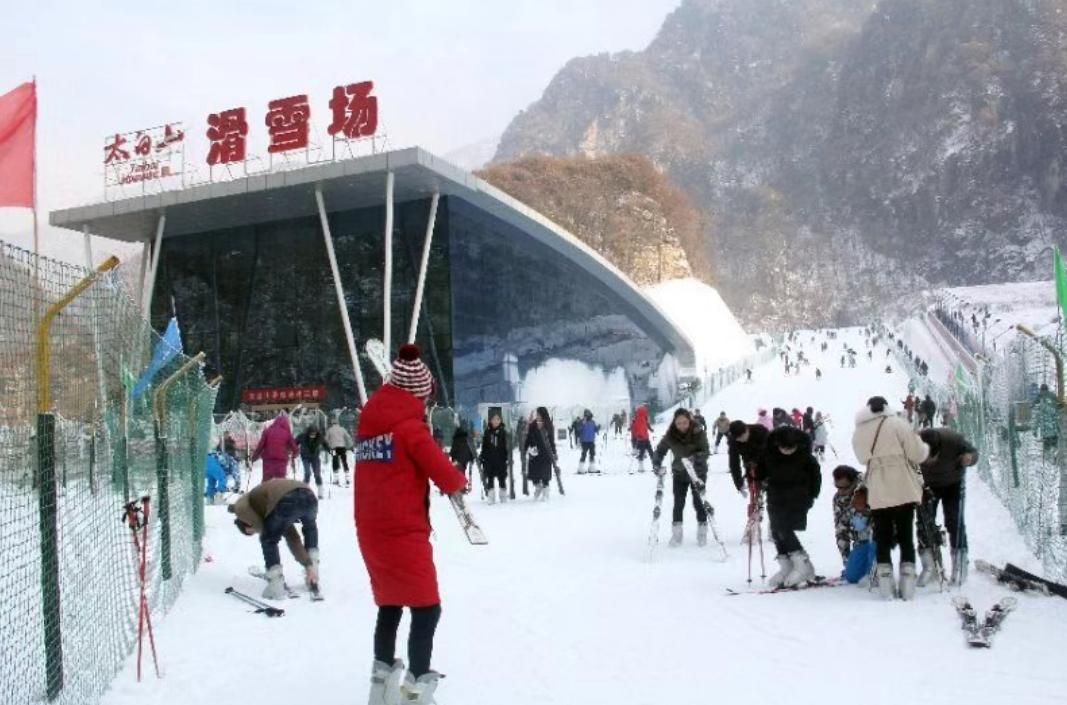 宝鸡鳌山滑雪场开板时间,太白鳌山滑雪场开板