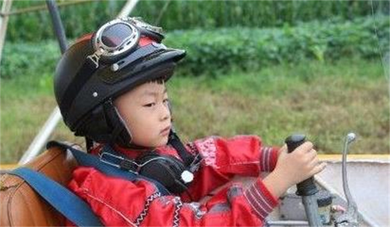 11年前被父母逼零下13度跑的男孩,11年前被父母逼零下10度跑的男孩