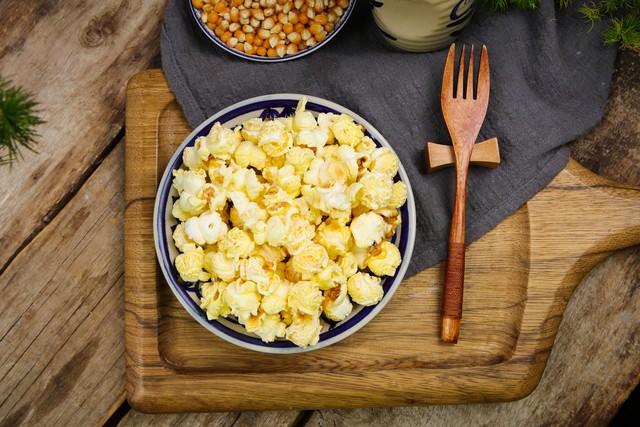 爆米花创业赚钱吗,电动爆米花机器小型全自动摆摊