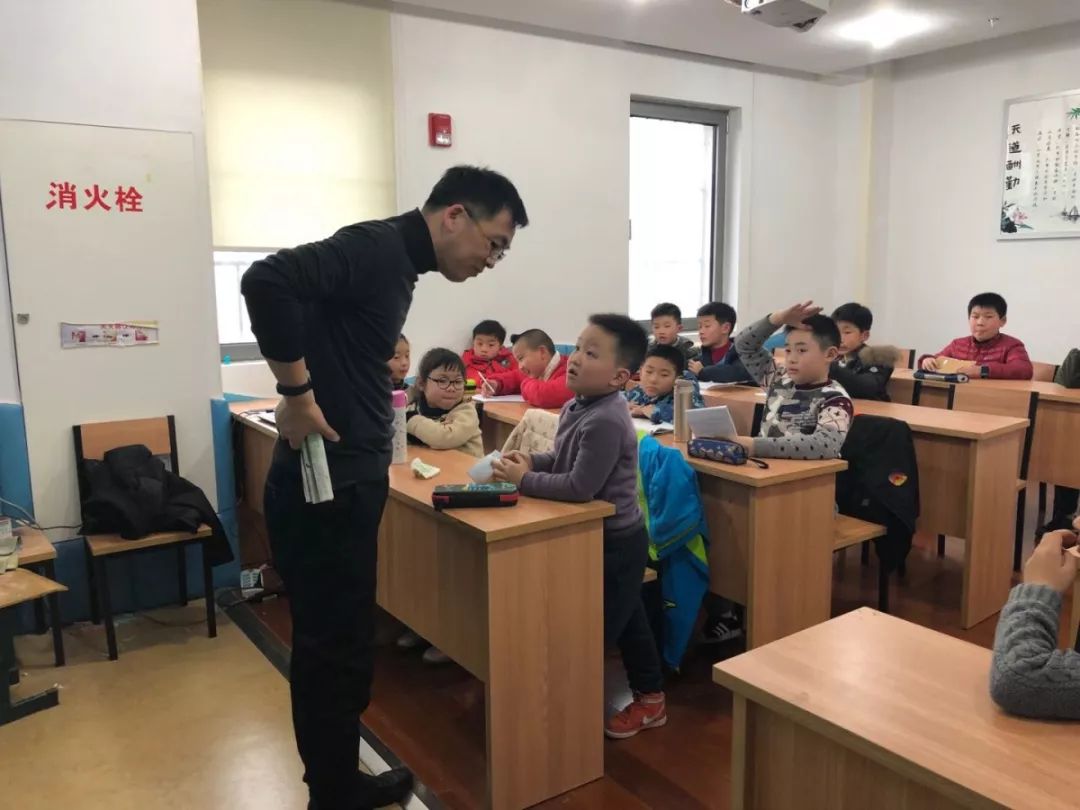 沈阳一舞蹈老师被辞后续,沈阳涉事教师已被刑事拘留辞退