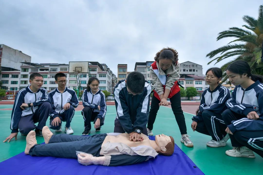 县红十字会世界急救日活动总结,县红十字会举办世界急救日活动