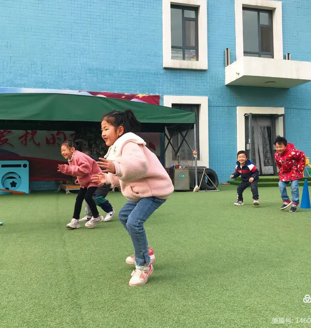 香蕉哥哥，一起动起来吧！奎文区实验幼儿园让更多的孩子逐梦绿茵